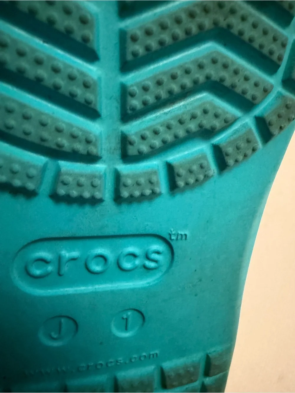CROCS lightweight slip